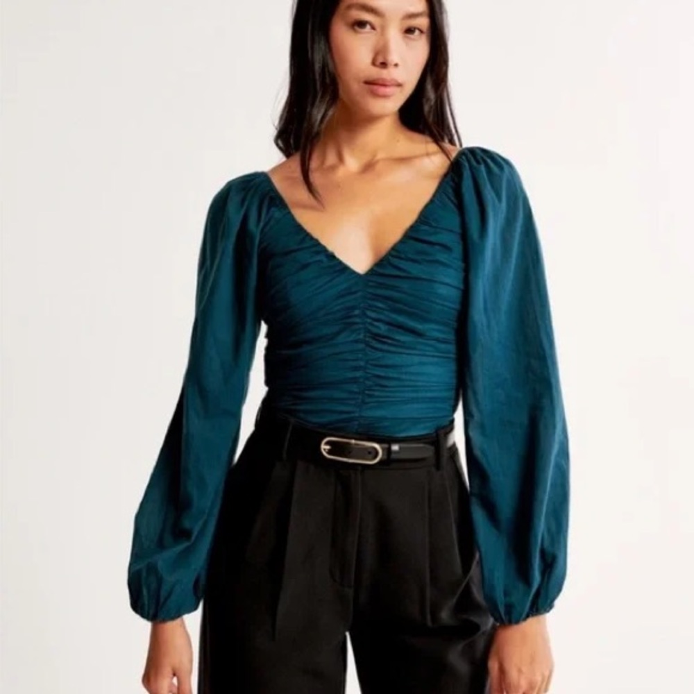 Abercrombie Long Sleeve Cotton Cinched Blouse